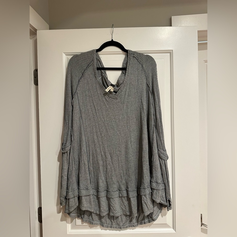 We The Free Gray Ruffled Long Sleeve Tunic